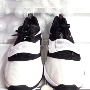 NIKE ZOOM FREAKS 3 TB PROMO BLACK WHITE LOW TOP BASKETBALL SNEAKERS SIZE 16 NWOT